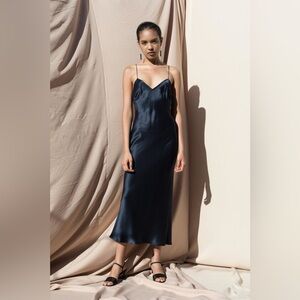 Pari Desai Sandoval laced slip dress small sleeveless 100% silk navy sexy